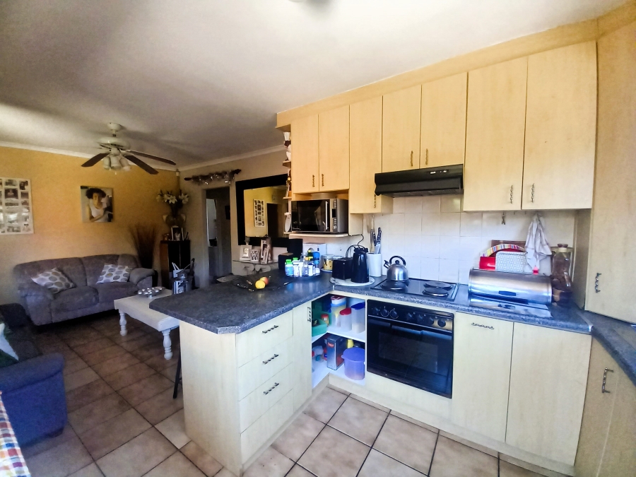 To Let 2 Bedroom Property for Rent in Jagtershof Western Cape
